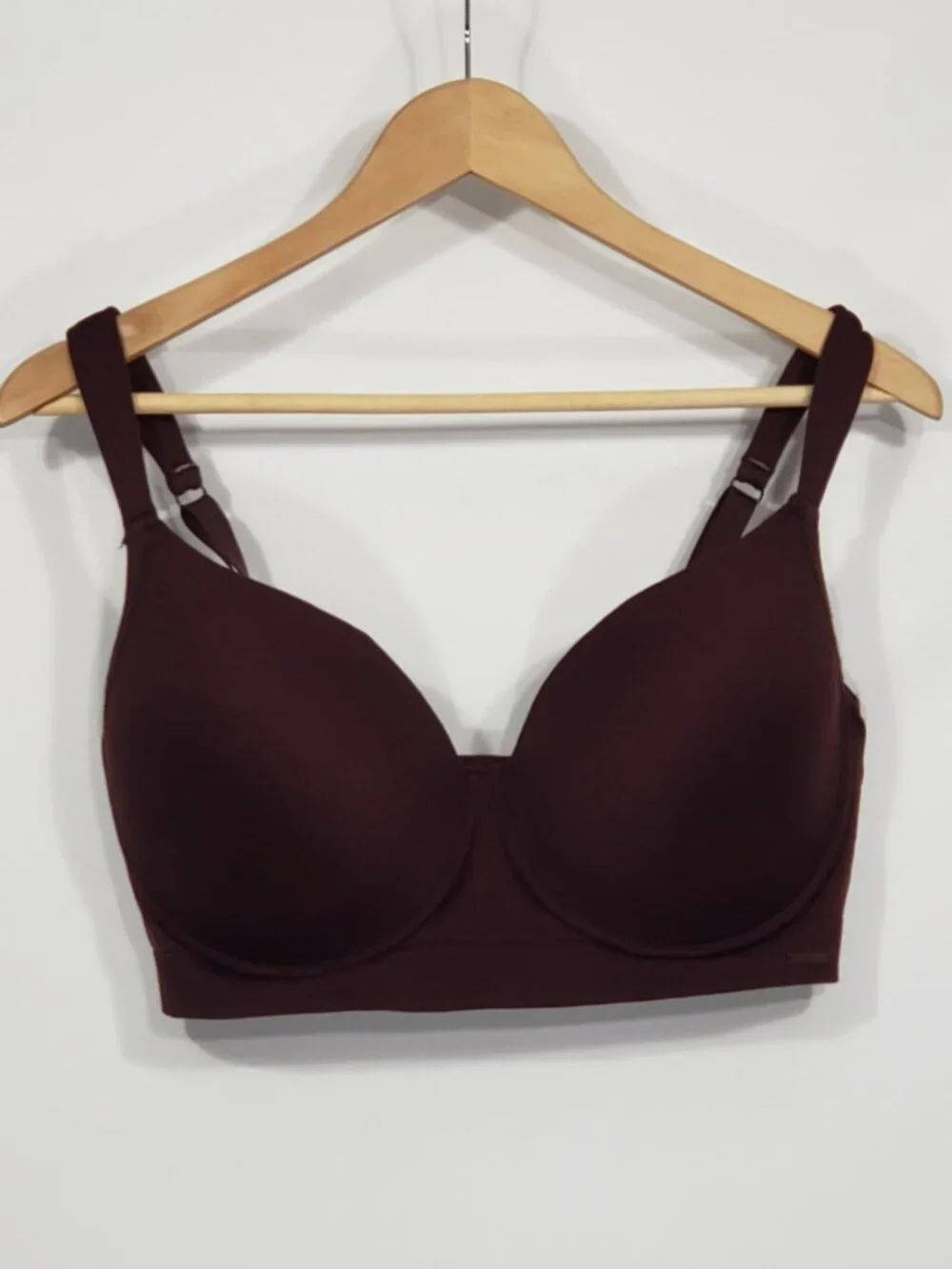 Danskin Intimates  Burgundy Bra  40D  Underwire